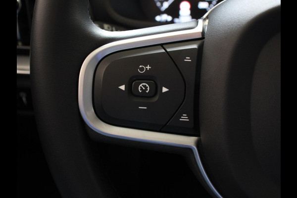 Volvo V60 2.0 B4 Momentum Climate control Cruise control adaptieve Parkeersensoren Achteruitrijd camera LED Verwarmde voorstoelen Lane assist Apple Carplay/ Android Auto