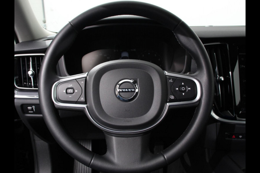 Volvo V60 2.0 B4 Momentum Climate control Cruise control adaptieve Parkeersensoren Achteruitrijd camera LED Verwarmde voorstoelen Lane assist Apple Carplay/ Android Auto