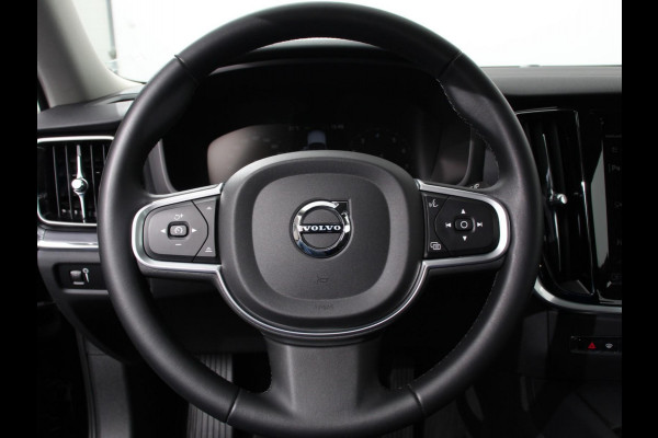Volvo V60 2.0 B4 Momentum Climate control Cruise control adaptieve Parkeersensoren Achteruitrijd camera LED Verwarmde voorstoelen Lane assist Apple Carplay/ Android Auto