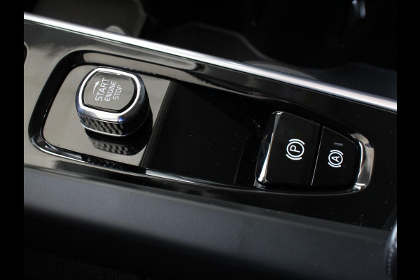 Volvo V60 2.0 B4 Momentum Climate control Cruise control adaptieve Parkeersensoren Achteruitrijd camera LED Verwarmde voorstoelen Lane assist Apple Carplay/ Android Auto