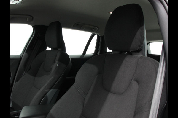 Volvo V60 2.0 B4 Momentum Climate control Cruise control adaptieve Parkeersensoren Achteruitrijd camera LED Verwarmde voorstoelen Lane assist Apple Carplay/ Android Auto