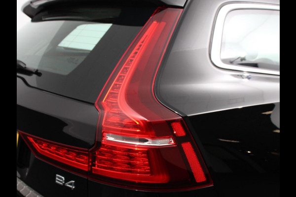 Volvo V60 2.0 B4 Momentum Climate control Cruise control adaptieve Parkeersensoren Achteruitrijd camera LED Verwarmde voorstoelen Lane assist Apple Carplay/ Android Auto