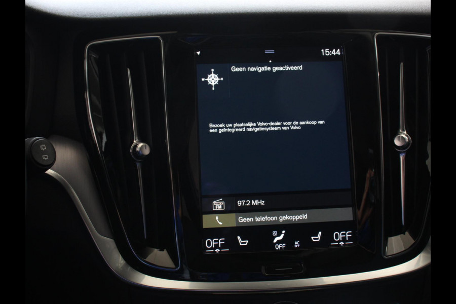Volvo V60 2.0 B4 Momentum Climate control Cruise control adaptieve Parkeersensoren Achteruitrijd camera LED Verwarmde voorstoelen Lane assist Apple Carplay/ Android Auto