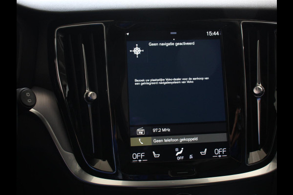 Volvo V60 2.0 B4 Momentum Climate control Cruise control adaptieve Parkeersensoren Achteruitrijd camera LED Verwarmde voorstoelen Lane assist Apple Carplay/ Android Auto