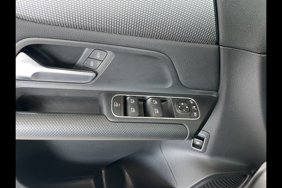 Mercedes-Benz B-Klasse 160 Advantage Achteruitrijcamera - Airco - Cruise control - Navigatie full map - Parkeersensoren voor en achter - Start/ stop systeem