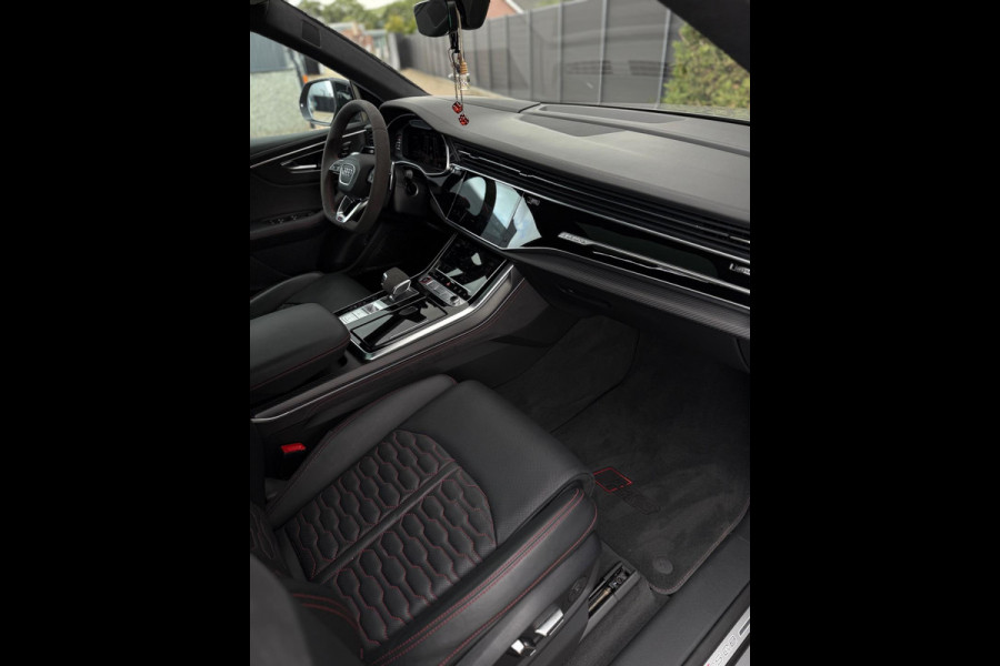 Audi RSQ8 4.0 TFSI Urban Package B&O Vossen HF2