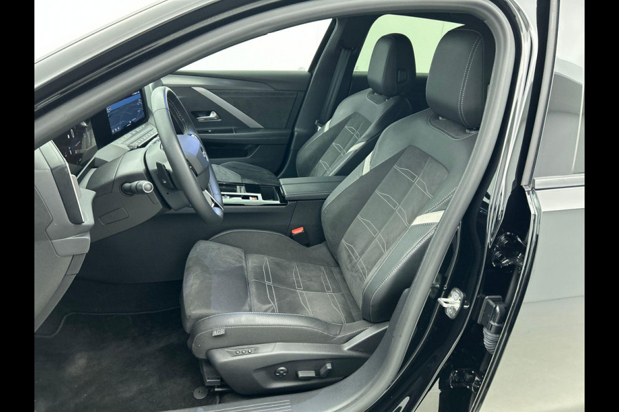 Opel Astra Sports Tourer 1.2 Ultimate Automaat | Panorama schuif/kanteldak | Apple Carplay / Andoid Auto | Leder | Navigatie | Stoel/stuur verwarming | 360 camera | LED |