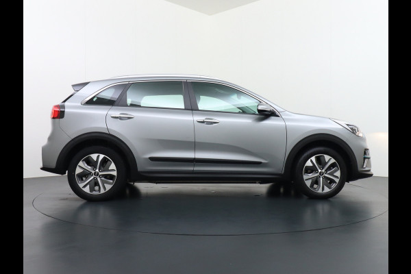 Kia e-Niro 64kWh Warmtepomp Camera 3-Fase Laden Pdc Apple Carplay Android Auto Adaptieve Cruise Control Navi DynamicLine Ecc Led Keyless Rijstrooksensor Bluetooth 100% Dealeronderhouden
