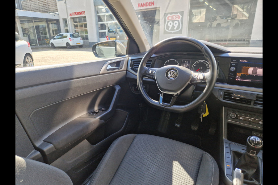 Volkswagen Polo 1.0 MPI Beats CLIMA | CRUISE | NAVI | BEATS AUDIO