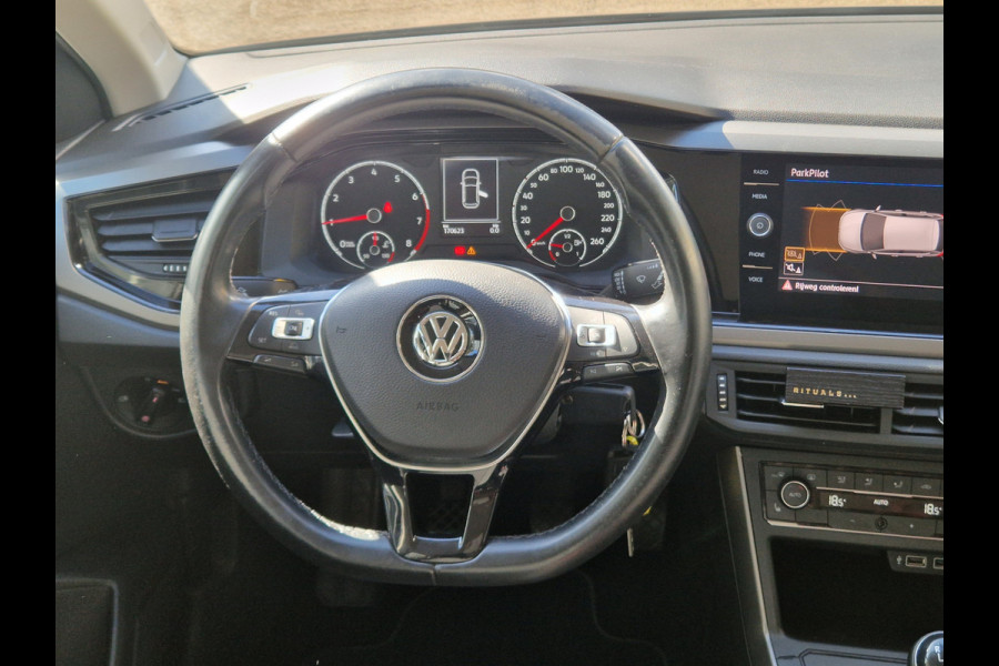 Volkswagen Polo 1.0 MPI Beats CLIMA | CRUISE | NAVI | BEATS AUDIO