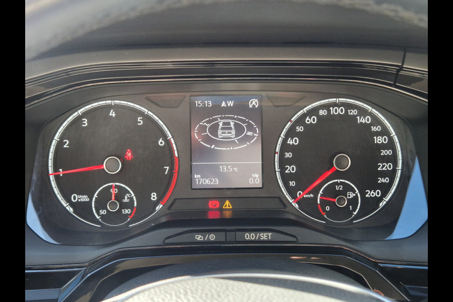 Volkswagen Polo 1.0 MPI Beats CLIMA | CRUISE | NAVI | BEATS AUDIO