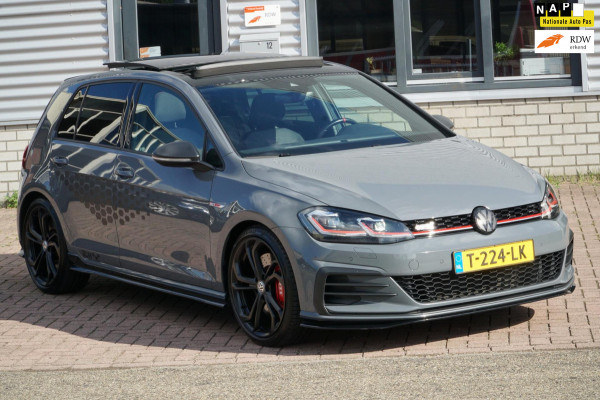 Volkswagen Golf 2.0 TSI GTI TCR PANO