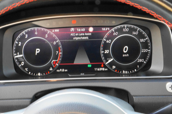 Volkswagen Golf 2.0 TSI GTI TCR PANO