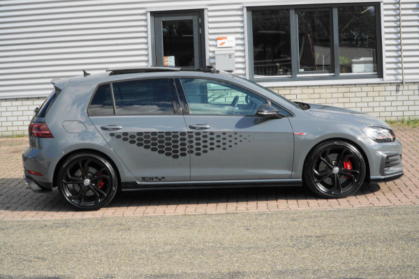 Volkswagen Golf 2.0 TSI GTI TCR PANO