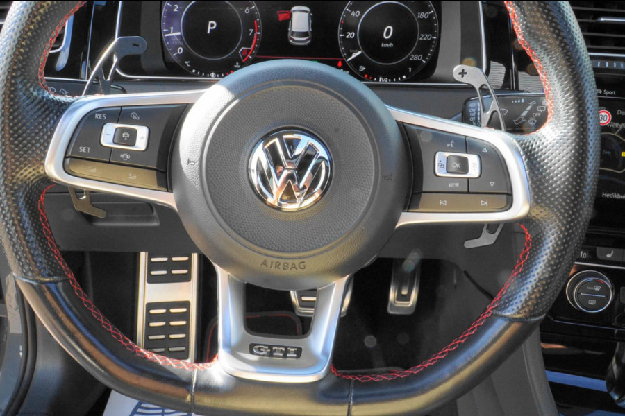 Volkswagen Golf 2.0 TSI GTI TCR PANO