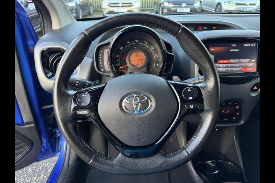 Toyota Aygo 1.0 VVT-i 72pk x-clusiv Automaat Keyless Camera Apple Carplay