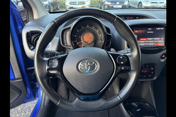 Toyota Aygo 1.0 VVT-i 72pk x-clusiv Automaat Keyless Camera Apple Carplay