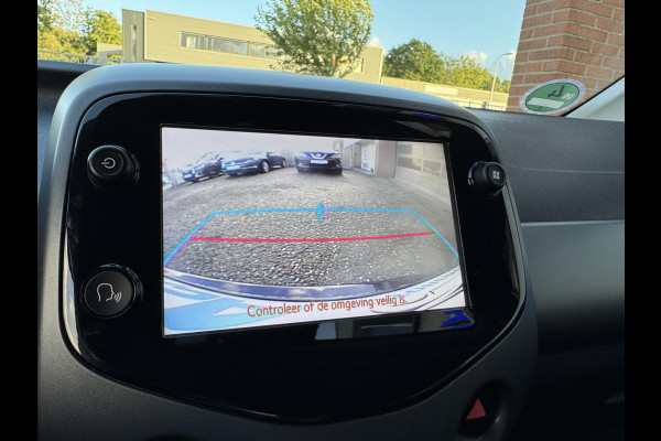 Toyota Aygo 1.0 VVT-i 72pk x-clusiv Automaat Keyless Camera Apple Carplay
