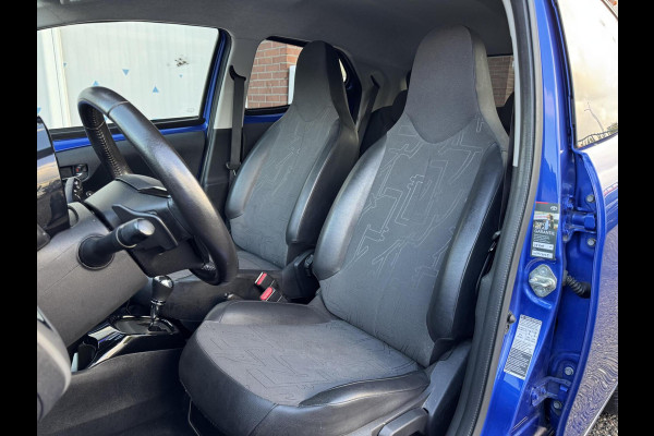 Toyota Aygo 1.0 VVT-i 72pk x-clusiv Automaat Keyless Camera Apple Carplay