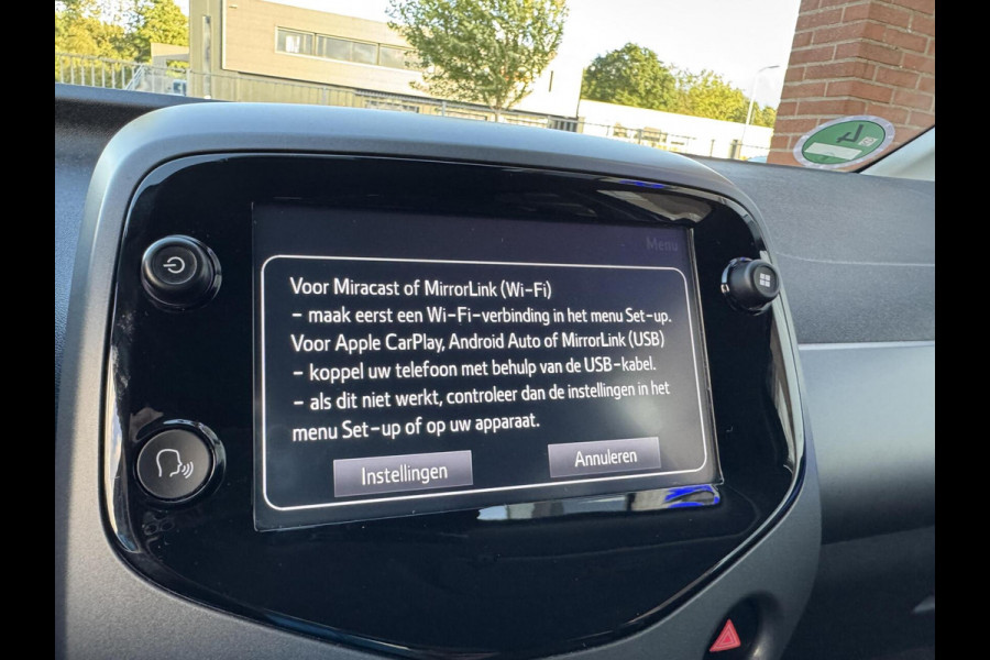 Toyota Aygo 1.0 VVT-i 72pk x-clusiv Automaat Keyless Camera Apple Carplay