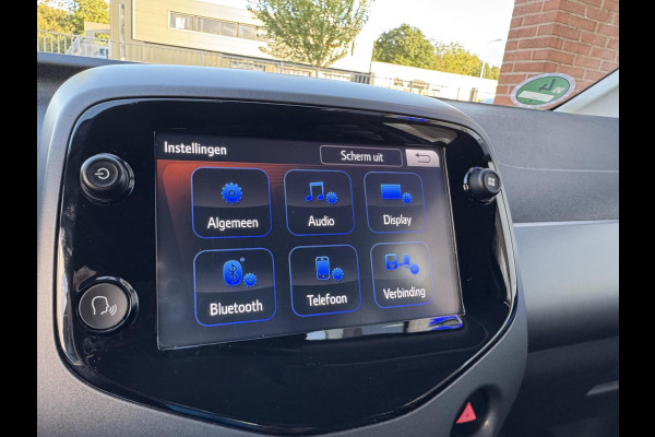 Toyota Aygo 1.0 VVT-i 72pk x-clusiv Automaat Keyless Camera Apple Carplay