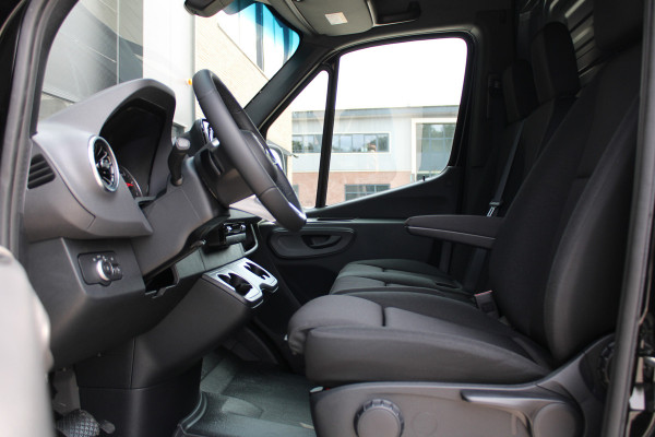 Mercedes-Benz Sprinter 317CDI L2H2 Pro - Mbux 10 - 3.5t Trekhaak - Betimmering - Camera - Carplay - Bind spot - Cruise - Smartphone integratie - Rijkla