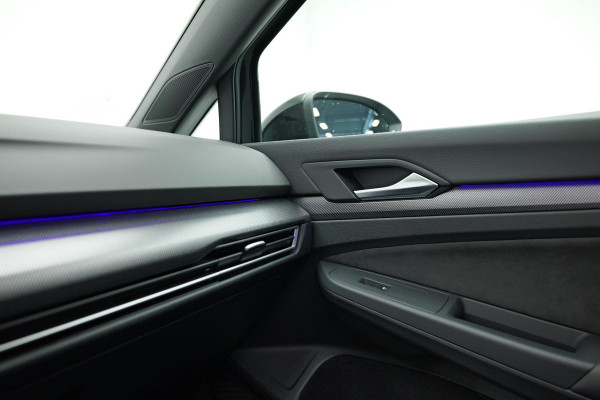 Volkswagen Golf 1.5 eTSI R-Line Edition |Pano|HUD|360 Camera|VOLL|