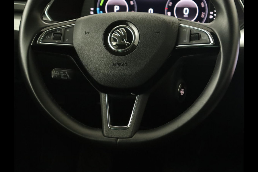 Škoda Superb Combi 1.4 TSI iV Business Edition | Automaat | Climate control | Adaptive control | LED | Stoelverwarming | Camera | Navigatie | Carplay | PHEV