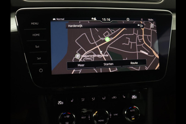 Škoda Superb Combi 1.4 TSI iV Business Edition | Automaat | Climate control | Adaptive control | LED | Stoelverwarming | Camera | Navigatie | Carplay | PHEV