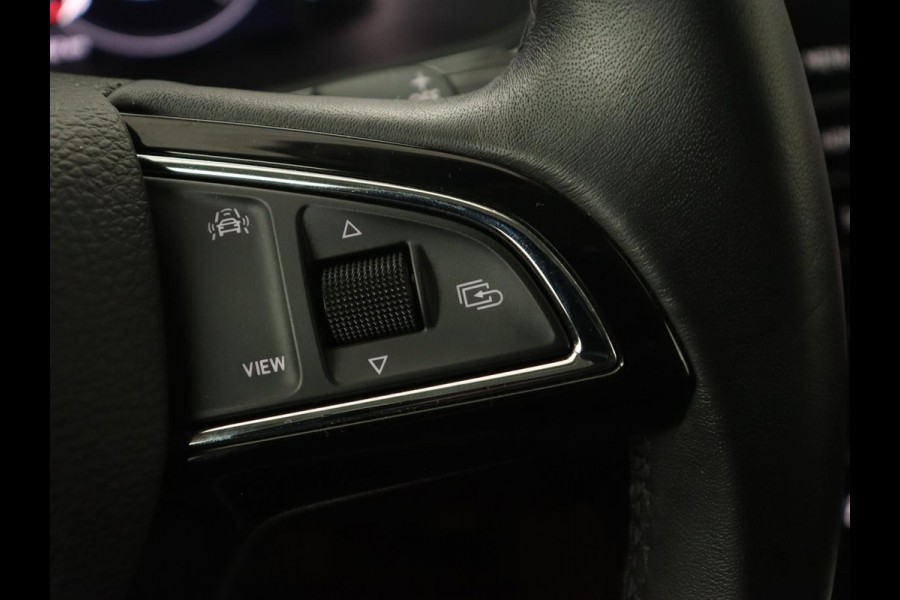 Škoda Superb Combi 1.4 TSI iV Business Edition | Automaat | Climate control | Adaptive control | LED | Stoelverwarming | Camera | Navigatie | Carplay | PHEV