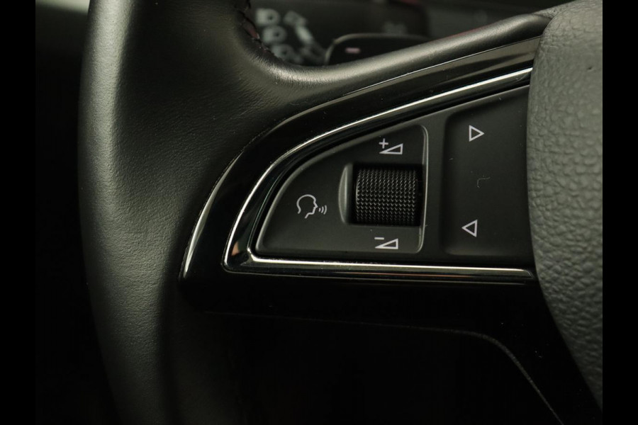 Škoda Superb Combi 1.4 TSI iV Business Edition | Automaat | Climate control | Adaptive control | LED | Stoelverwarming | Camera | Navigatie | Carplay | PHEV