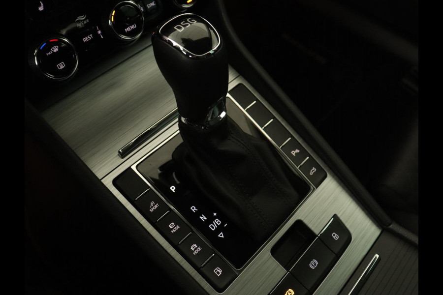 Škoda Superb Combi 1.4 TSI iV Business Edition | Automaat | Climate control | Adaptive control | LED | Stoelverwarming | Camera | Navigatie | Carplay | PHEV