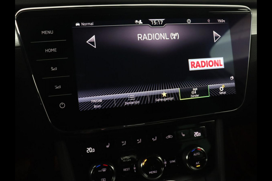Škoda Superb Combi 1.4 TSI iV Business Edition | Automaat | Climate control | Adaptive control | LED | Stoelverwarming | Camera | Navigatie | Carplay | PHEV