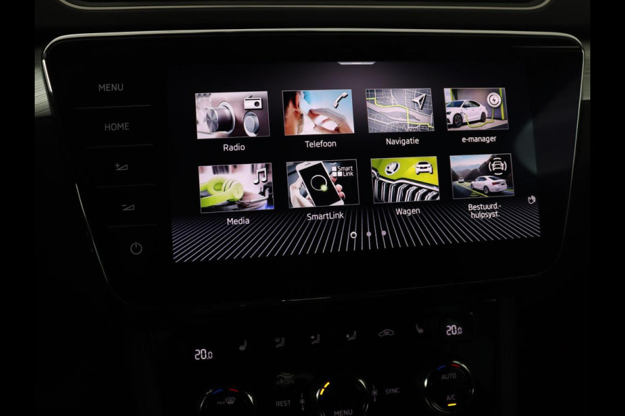 Škoda Superb Combi 1.4 TSI iV Business Edition | Automaat | Climate control | Adaptive control | LED | Stoelverwarming | Camera | Navigatie | Carplay | PHEV