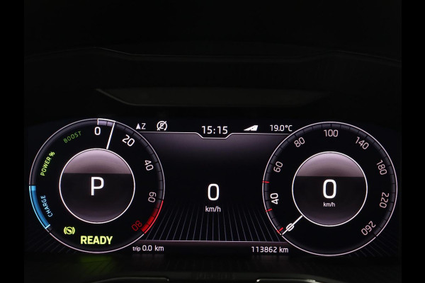 Škoda Superb Combi 1.4 TSI iV Business Edition | Automaat | Climate control | Adaptive control | LED | Stoelverwarming | Camera | Navigatie | Carplay | PHEV