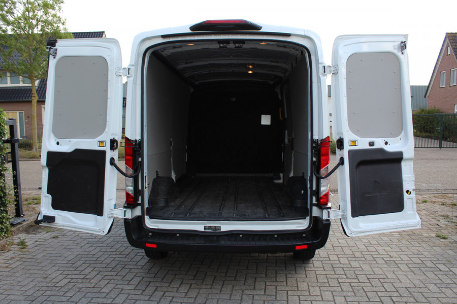 Ford Transit 350 2.0 TDCI 125KW Euro6 Automaat L3H2 Trend RWD ✓ 3-zits ✓ navigatie / camera ✓ airco