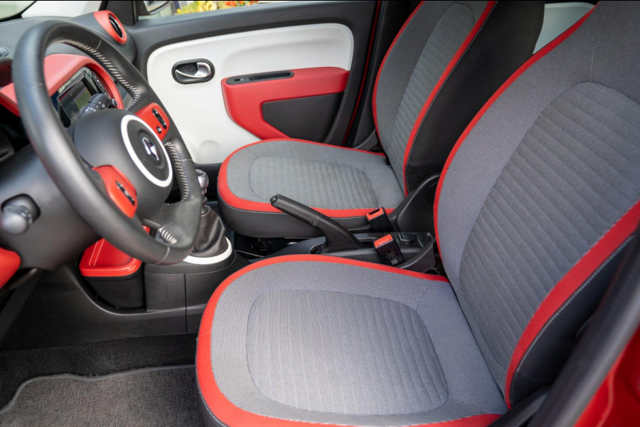 Renault Twingo 0.9 TCe Intens|Prijs rijklaar incl. 12 mnd garantie|NAV Airco Bluetooth LMV Stoelverwarming