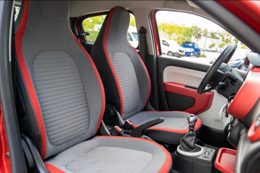 Renault Twingo 0.9 TCe Intens|Prijs rijklaar incl. 12 mnd garantie|NAV Airco Bluetooth LMV Stoelverwarming