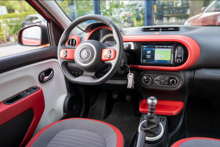 Renault Twingo 0.9 TCe Intens|Prijs rijklaar incl. 12 mnd garantie|NAV Airco Bluetooth LMV Stoelverwarming