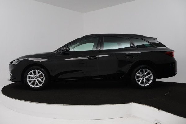 Seat Leon Sportstourer 1.0 TSI Style Business Intense (ACHTERUITRIJCAMERA, DIGITALE COCKPIT, PARKEERSENSOREN, CRUISE ADAPTIEF)