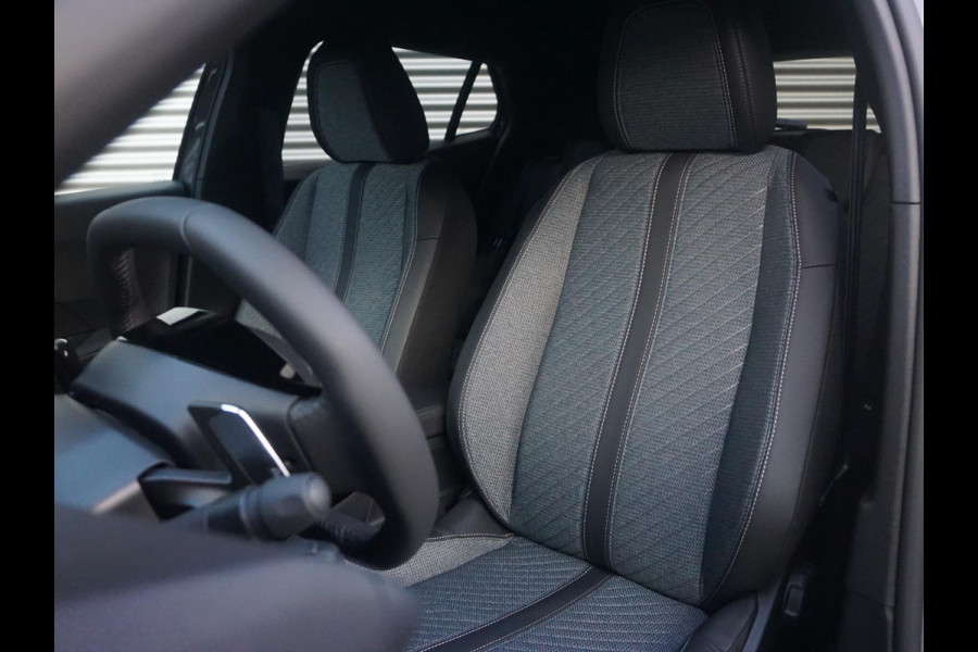 Peugeot 2008 1.2 Hybrid 145 Allure