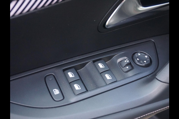 Peugeot 2008 1.2 Hybrid 145 Allure