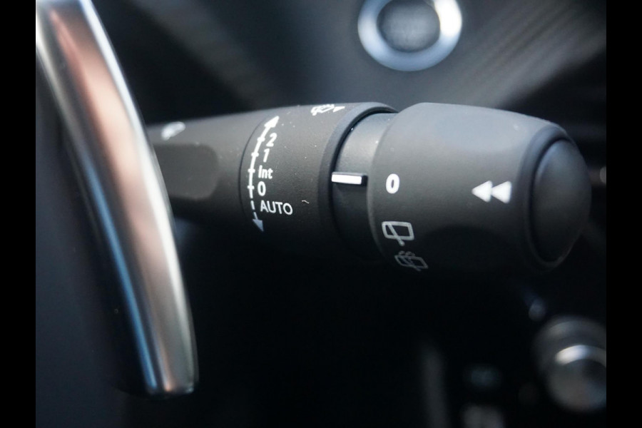 Peugeot 2008 1.2 Hybrid 145 Allure