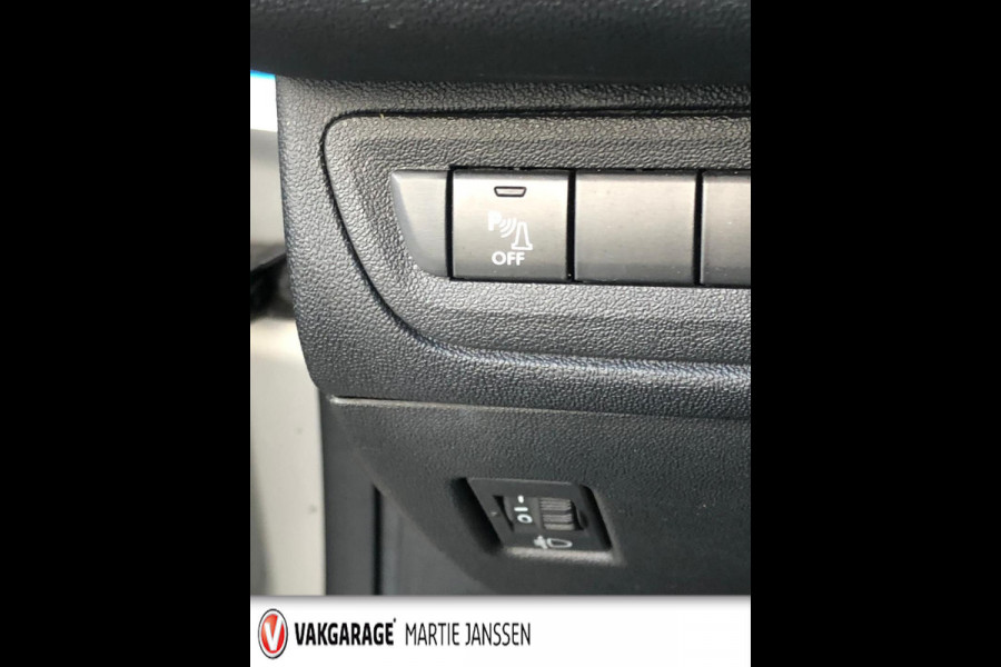 Peugeot 208 1.2 PureTech Blue Lion