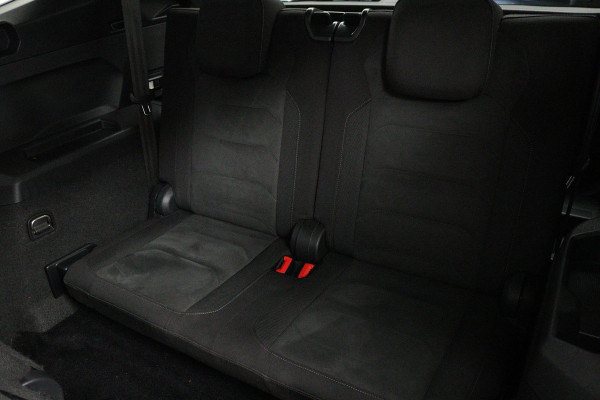 Volkswagen Tiguan Allspace 1.5 TSI Highline Business R 7p (PANORAMADAK, TREKHAAK ELEKTRISCH,, DIGITALE COCKPIT, CAMERA, AUTOMAAT)