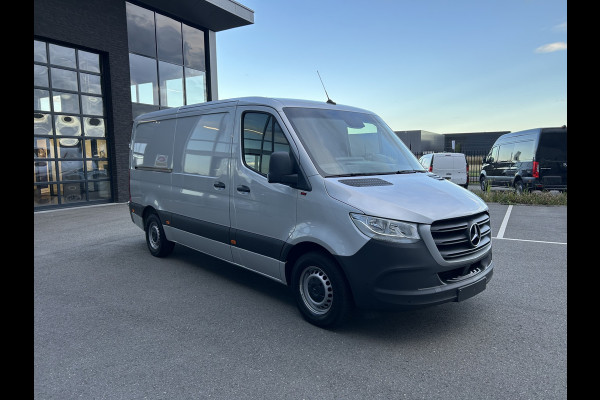 Mercedes-Benz Sprinter 316 CDI L2 H1 Automaat / L+R Schuifdeur / Trekhaak / MBUX / Camera / Carplay navigatie / 270 Graden achterdeuren