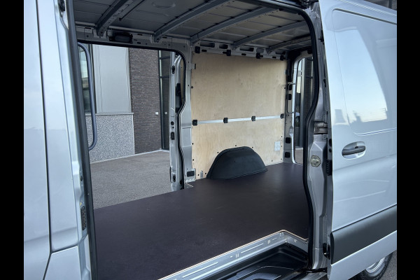 Mercedes-Benz Sprinter 316 CDI L2 H1 Automaat / L+R Schuifdeur / Trekhaak / MBUX / Camera / Carplay navigatie / 270 Graden achterdeuren