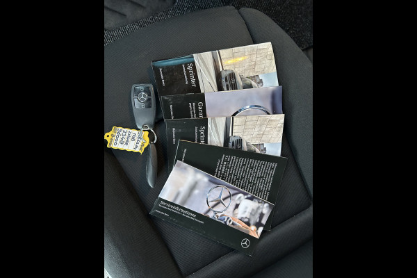 Mercedes-Benz Sprinter 316 CDI L2 H1 Automaat / L+R Schuifdeur / Trekhaak / MBUX / Camera / Carplay navigatie / 270 Graden achterdeuren