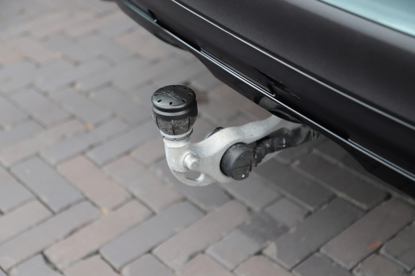 Mercedes-Benz GLC 300e AMG 4-Matic | 313PK | Pano | Head-up | Keyles-go | Burmester | Sfeerverlichting | Memory | Distronic | Stuurwielverw. | 202