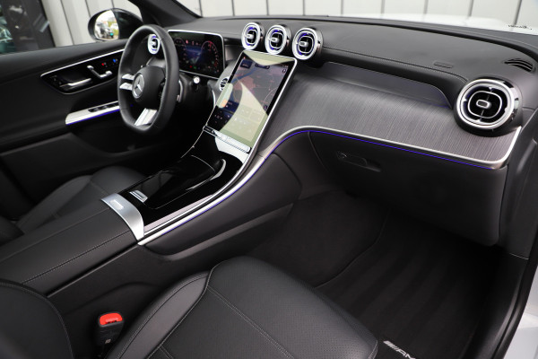 Mercedes-Benz GLC 300e AMG 4-Matic | 313PK | Pano | Massage | Keyles-go | Sfeerverlichting | Memory | Distronic+ | Stoelventilatie | Air-balance |